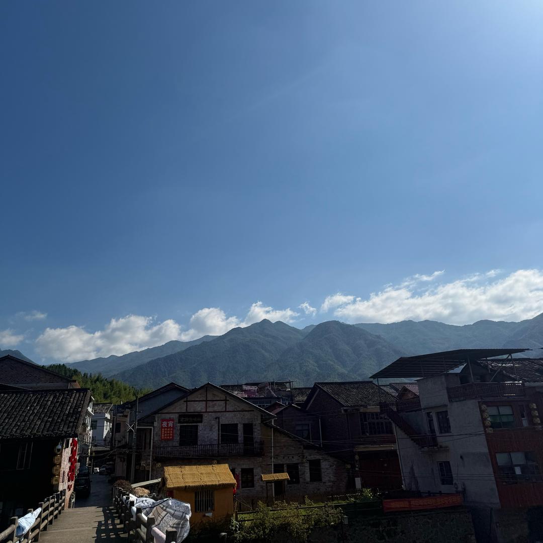 发爵·依美如春阳光一百店