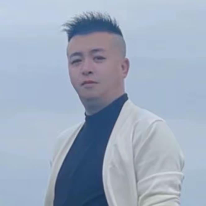 霸道总裁（上饶洋河酒业总代理）