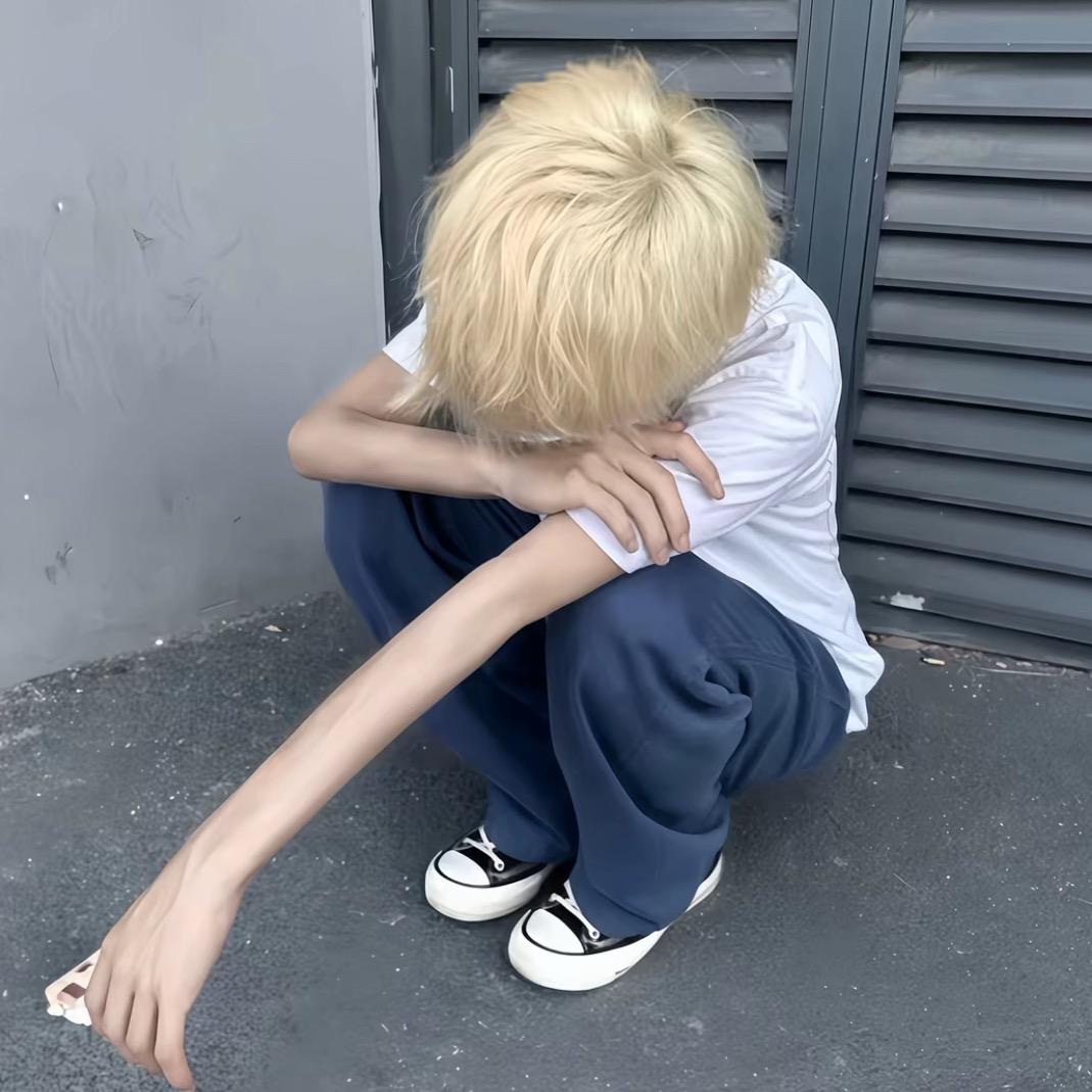 猫鱼电竞-落尘