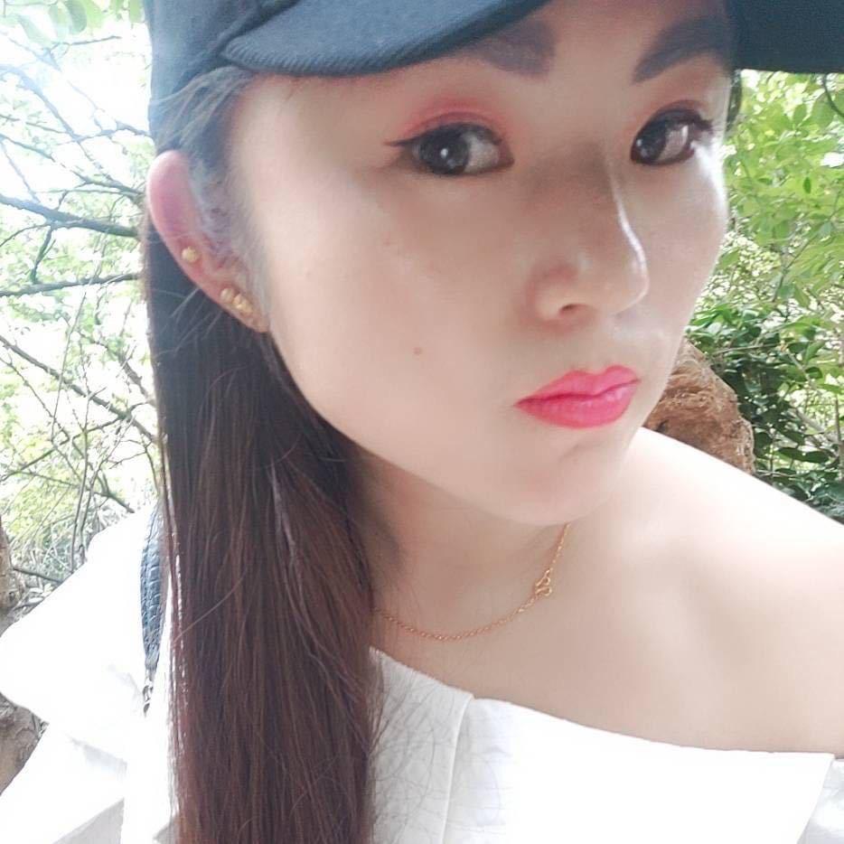 昙花一现遇玲珑