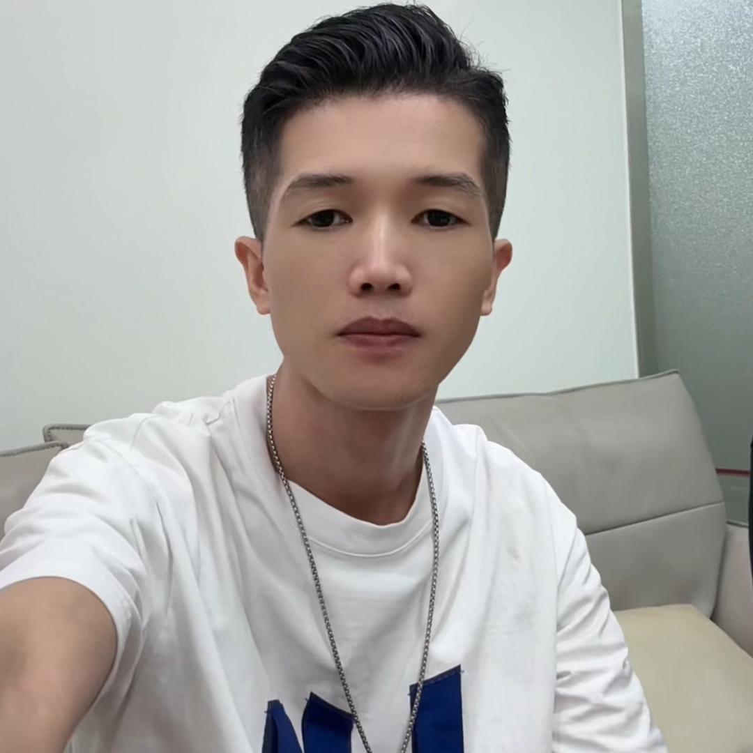 @何家二少🔥🔥🔥