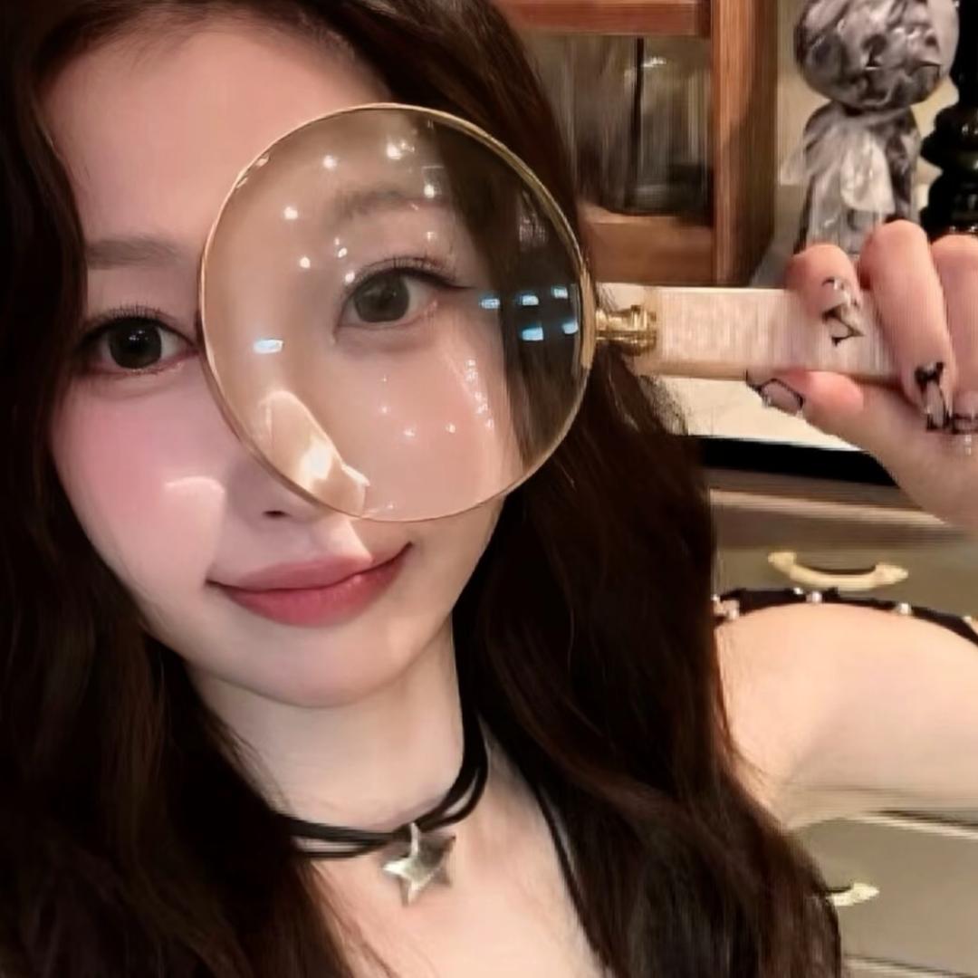 爱吃草莓的提子