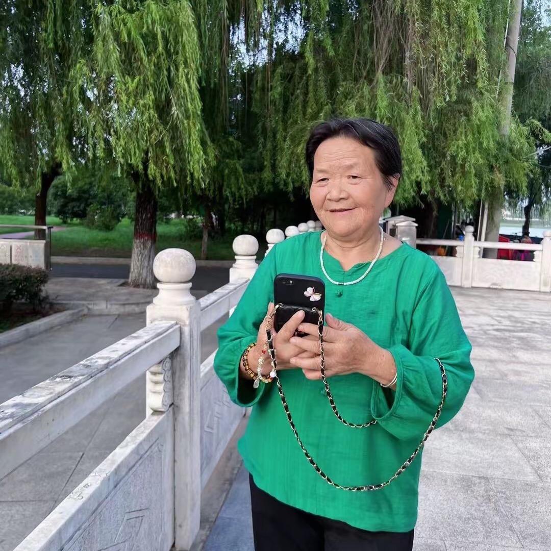 侯家李姐