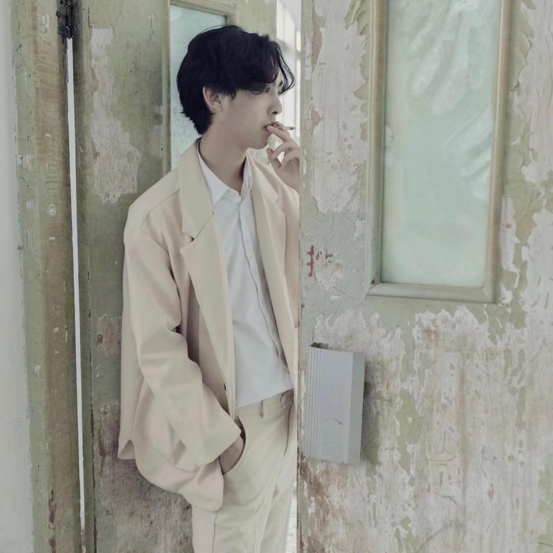 回收芯片的电子人