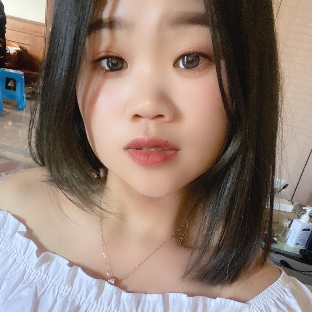 Carina小英