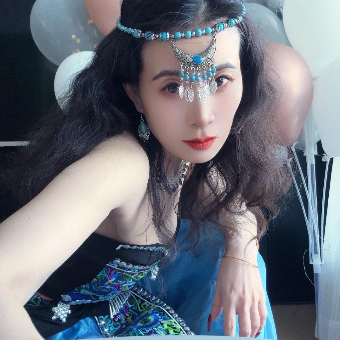 🥂百变希希🥇