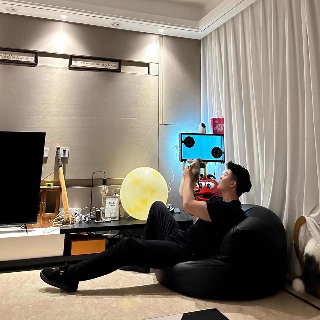奇怪的豪ㅤ  ㅤ