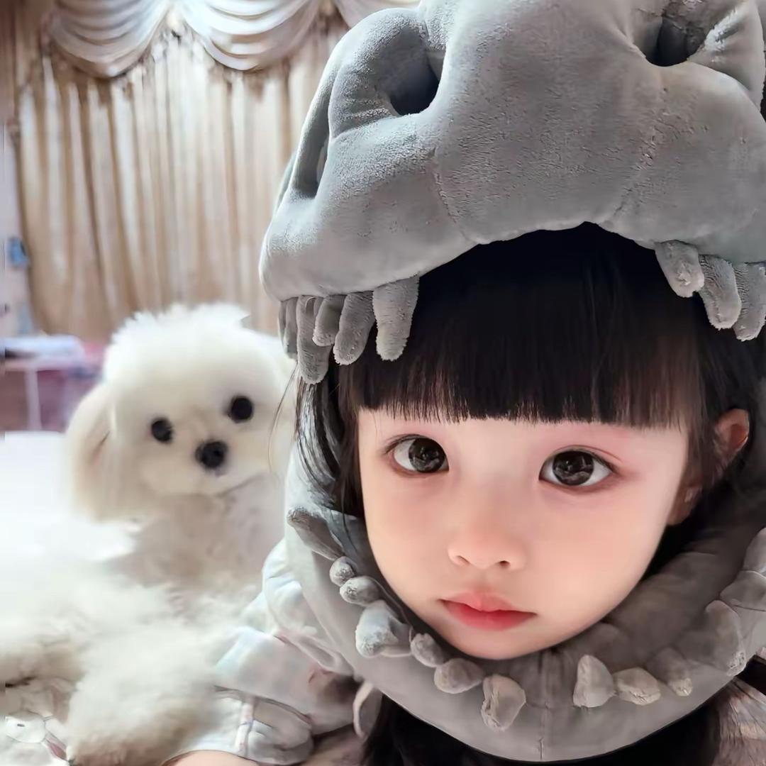 亖