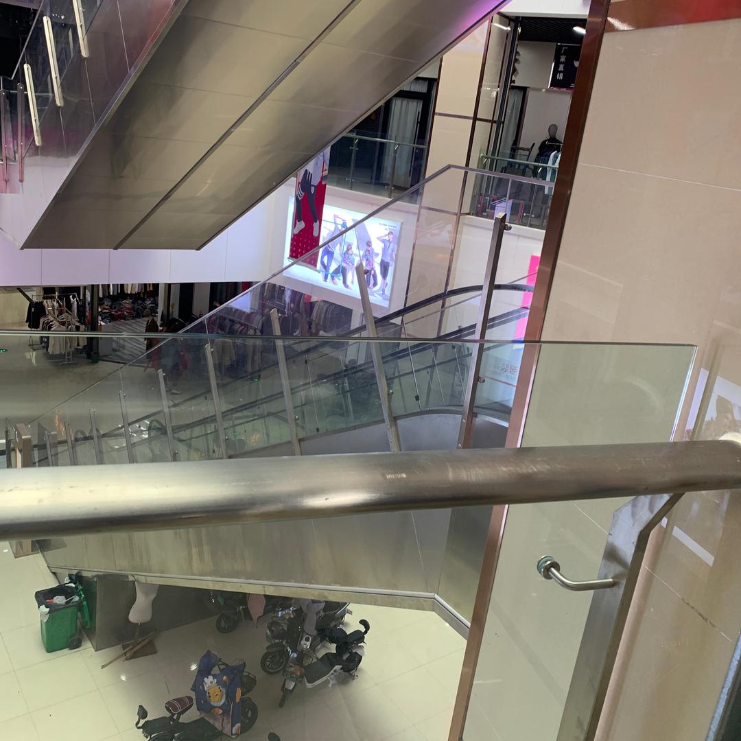 风雨同舟同甘共苦