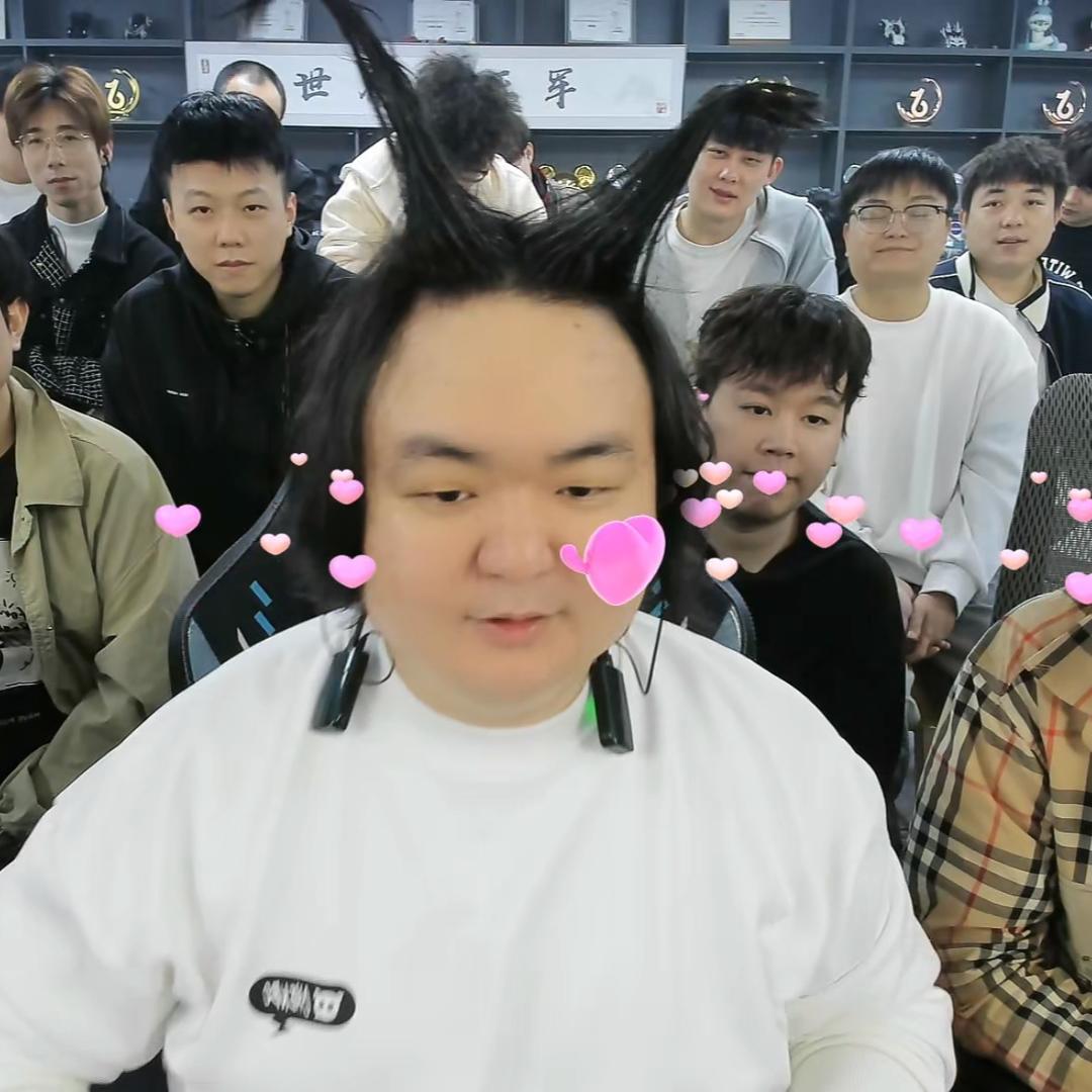 迷死他伯🧊（吉尼斯纪录认证官）