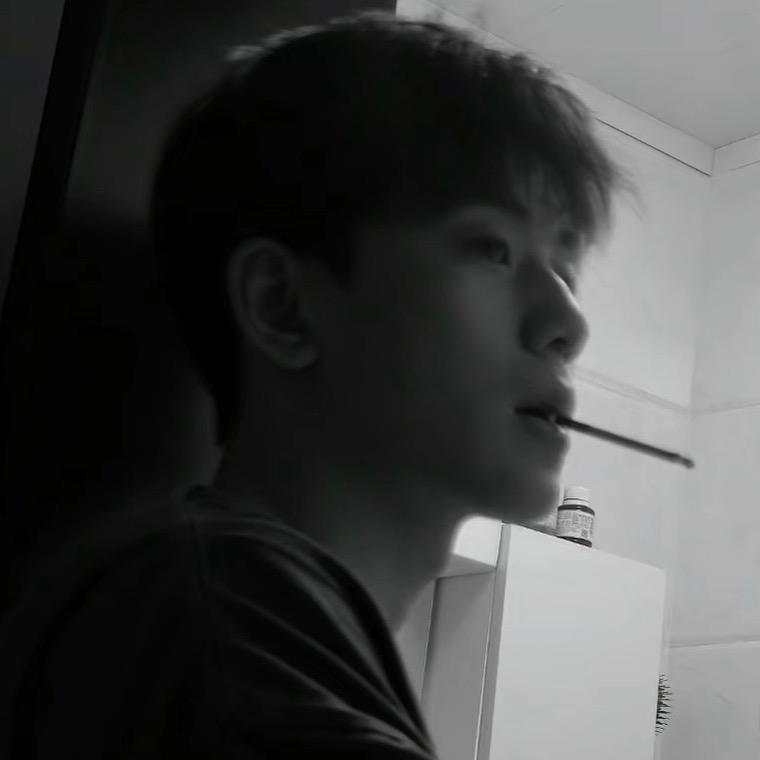 努力中...