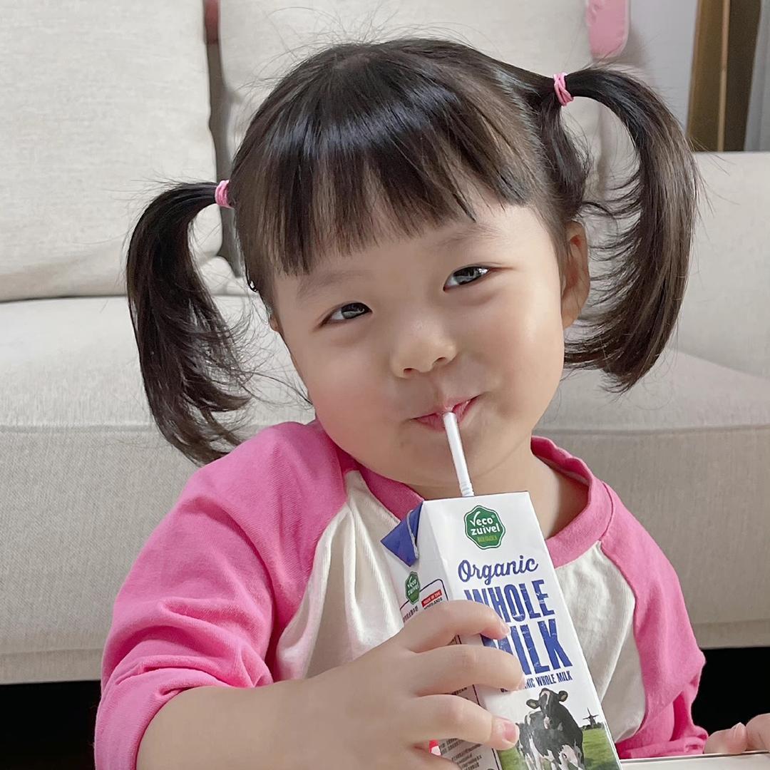 奶茶澳白和莉莉摩卡