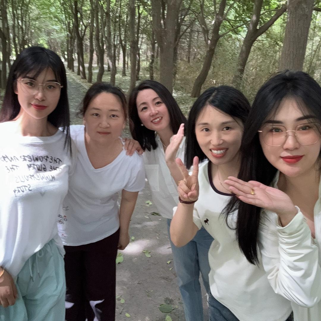 铿锵玫瑰