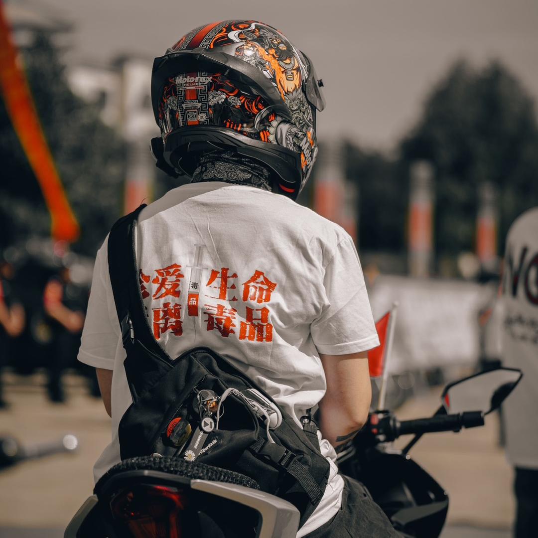 知昂张～