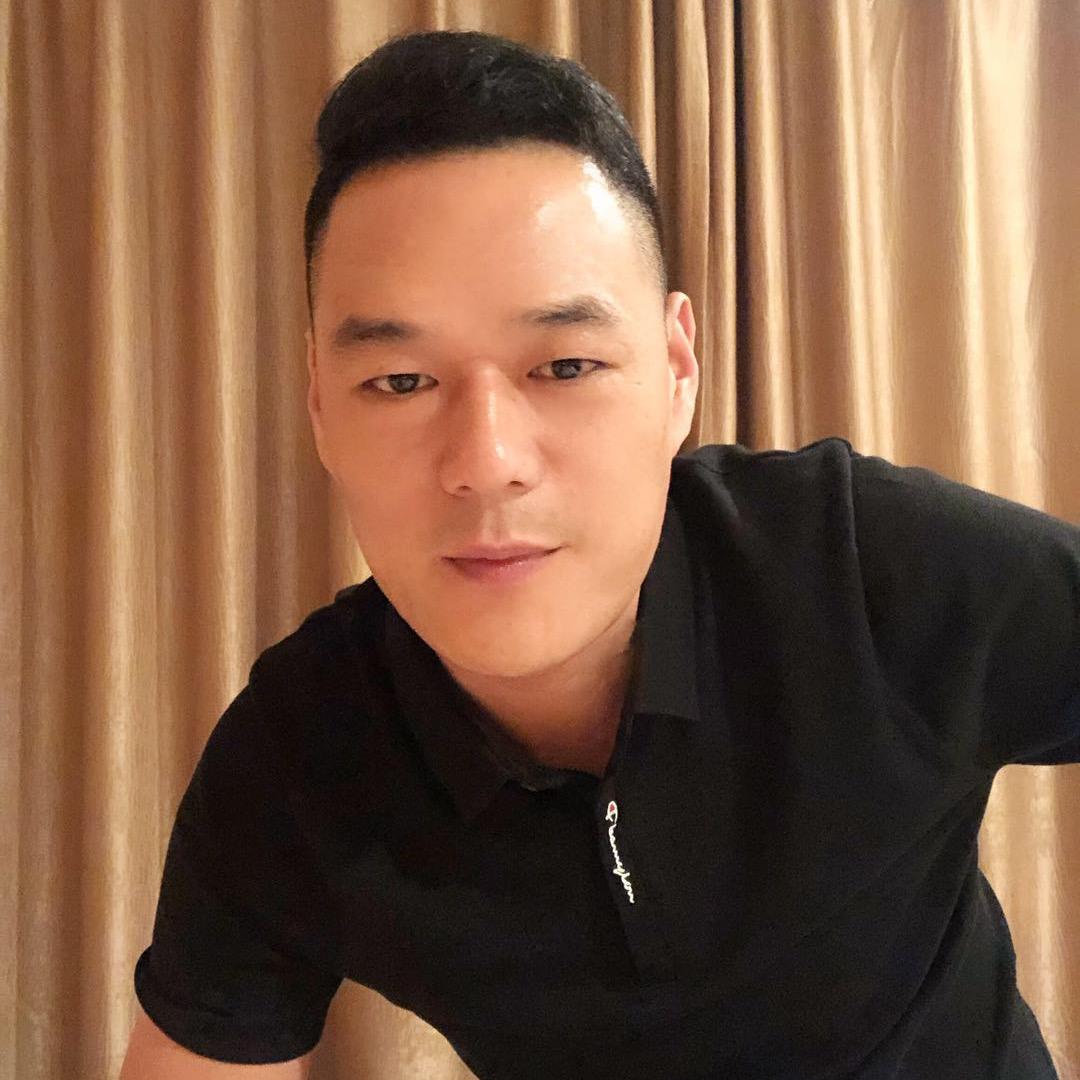 @💥   李先生