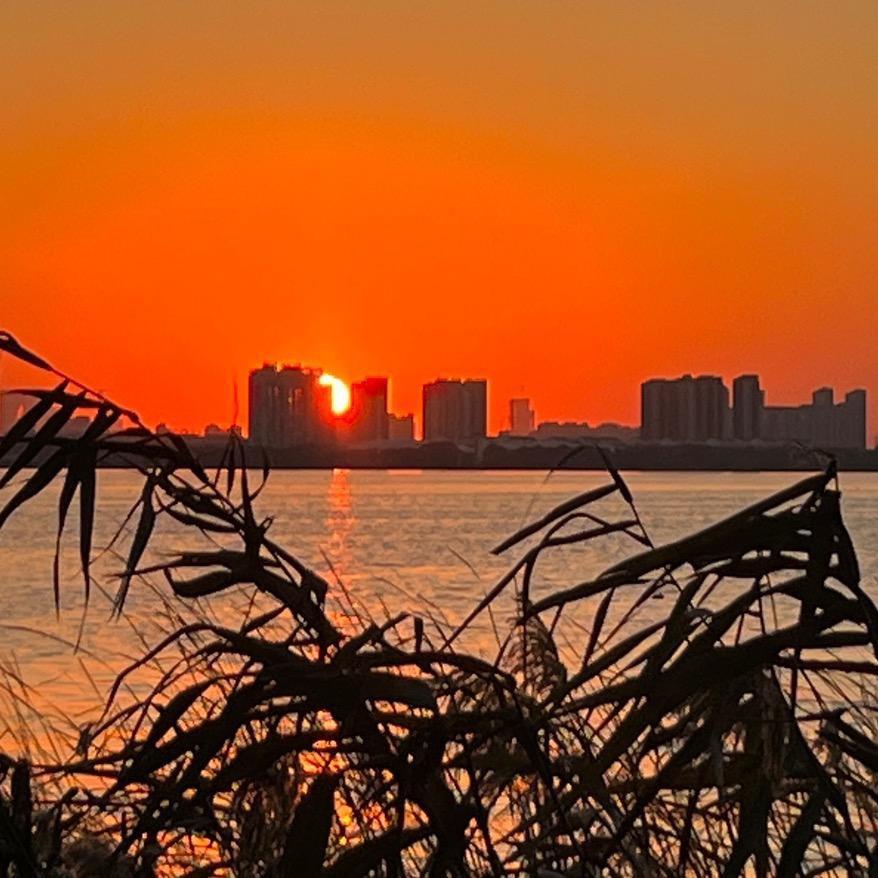 清晨第一缕阳光