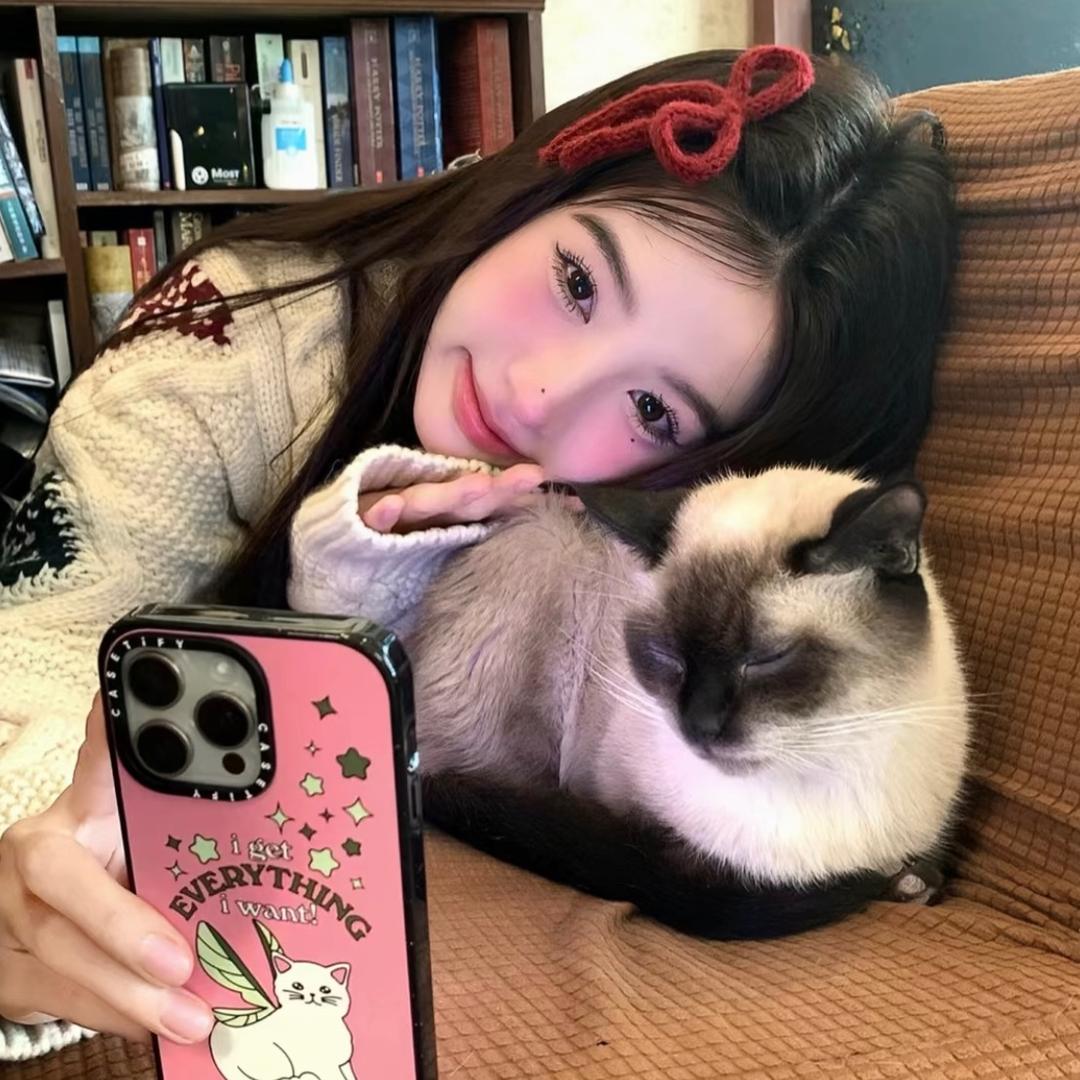 ฅ 小懒猫 ฅ