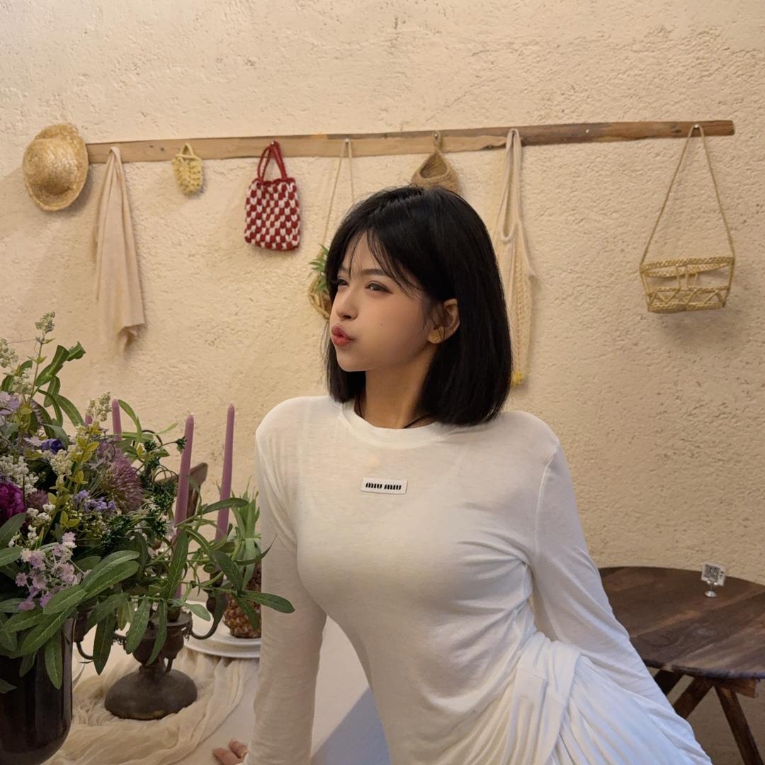 爱壹时尚服饰佳佳