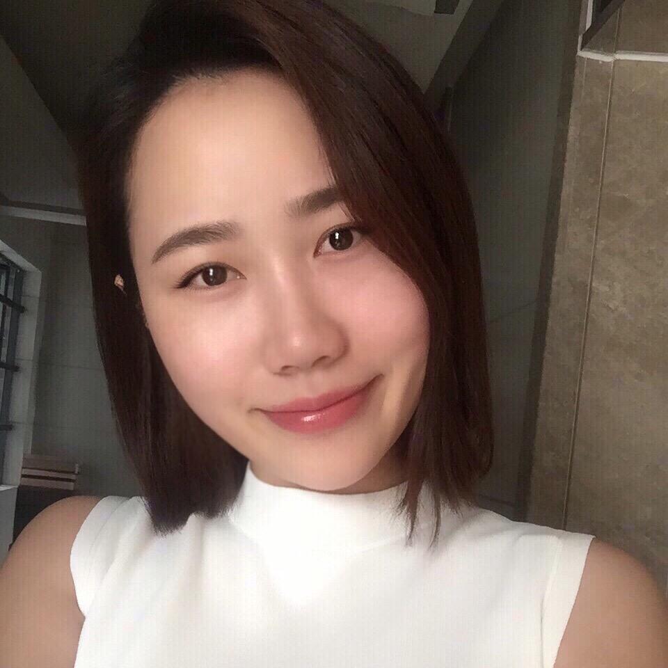 佩奇爱吃手