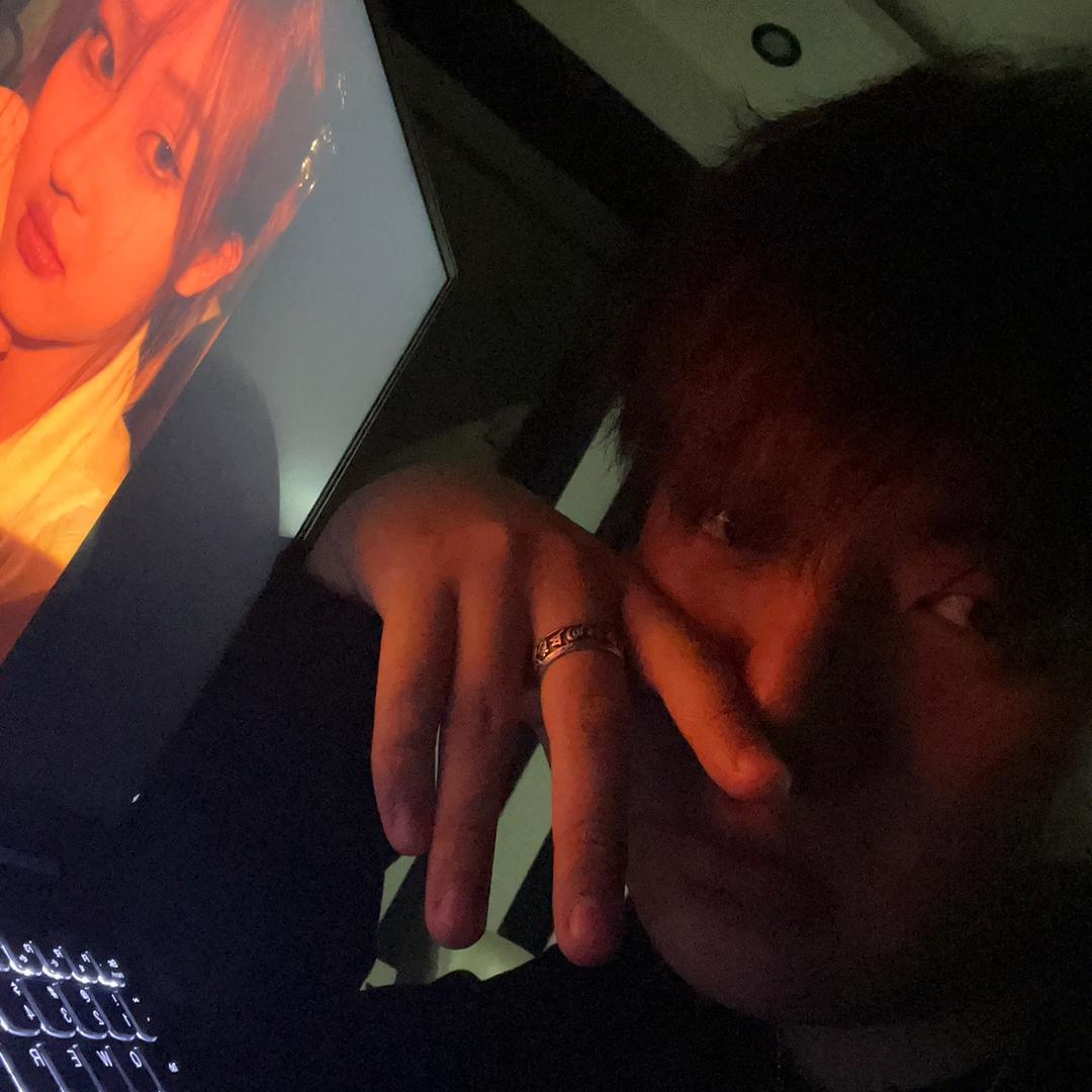 지용JiYOng