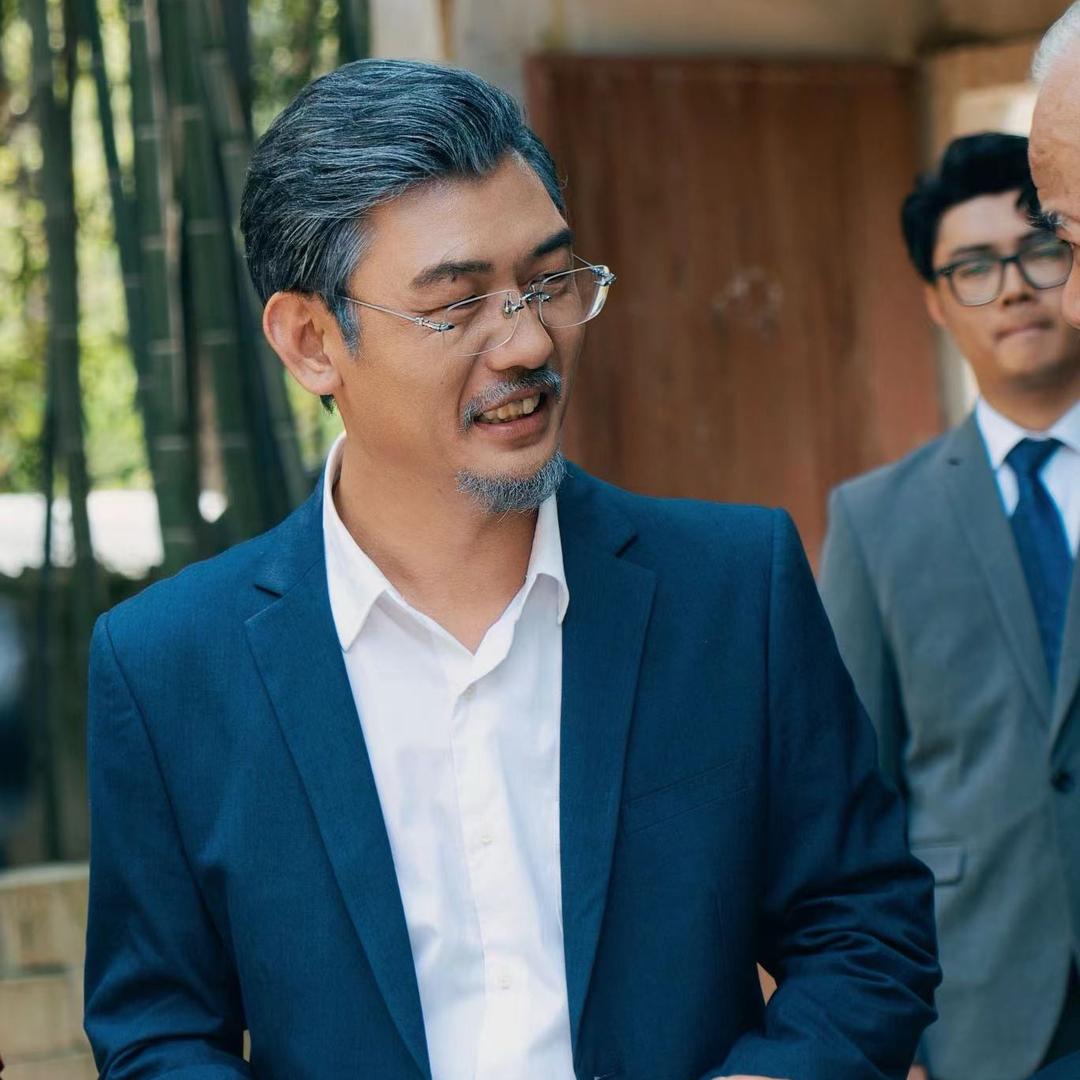 演员郑景仁