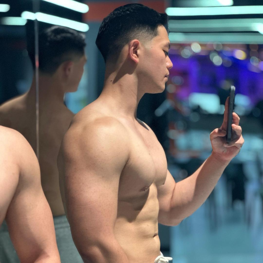 不会摆造型的教瘦