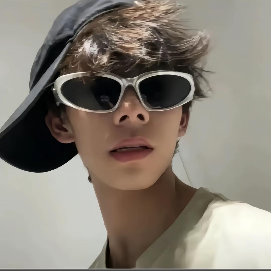 栀一 .