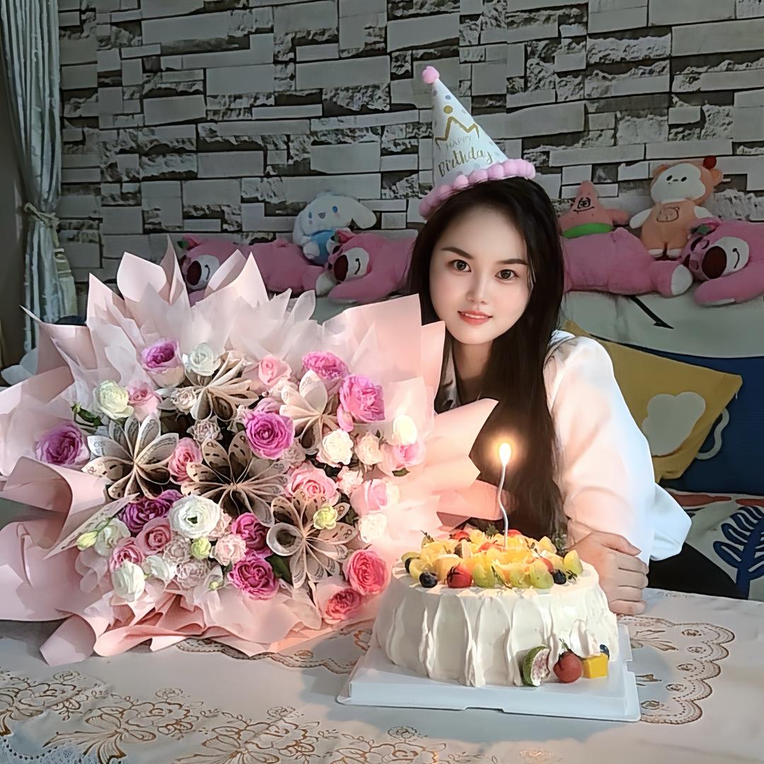 蓝宁府✦黄秋萍