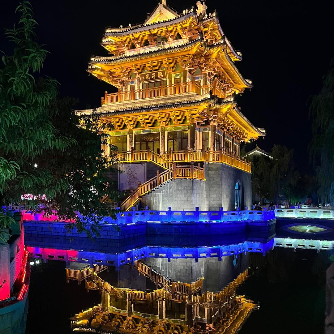 龙行地产