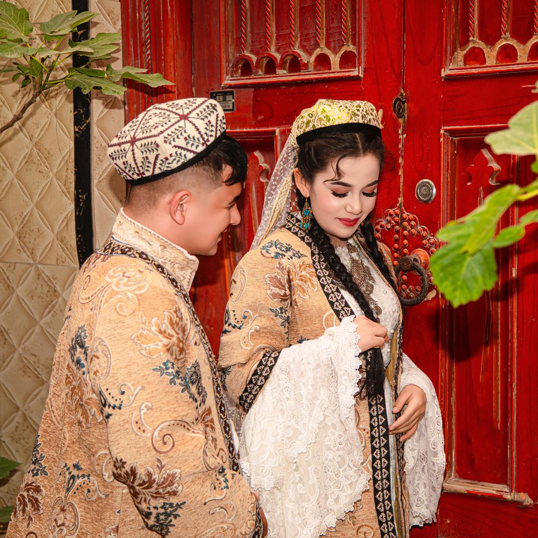 哎斯特迩 ARZU