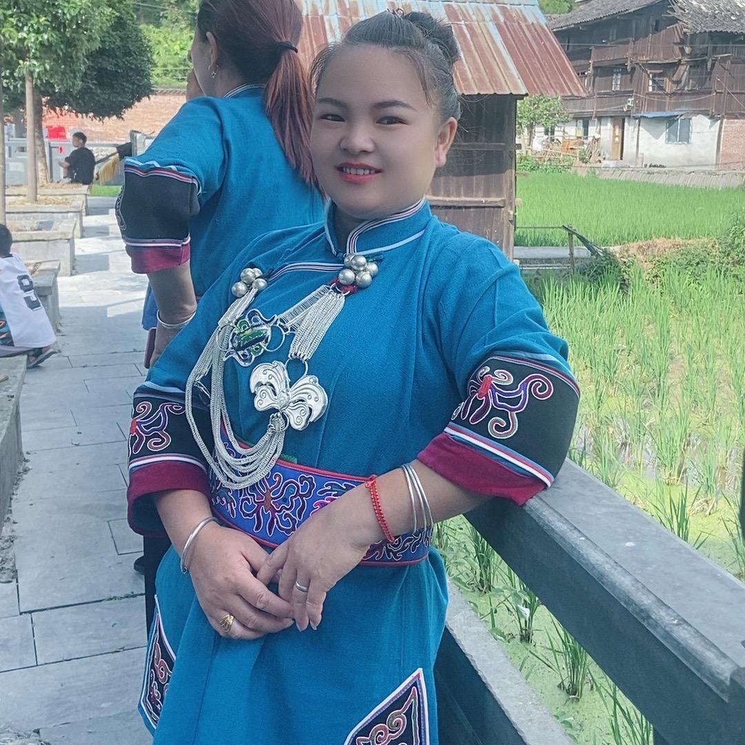 ♬侗泵家刘汝姐＾０＾~