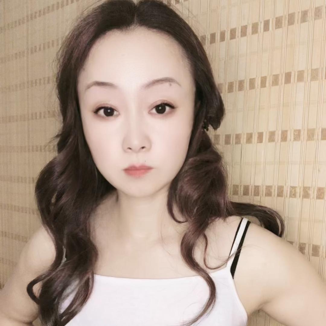 子萱（为了生活找大哥