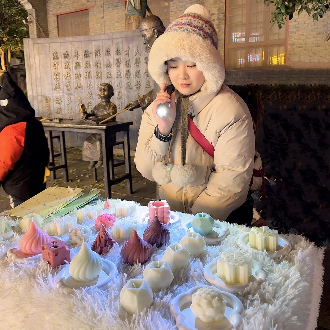 张牙舞抓