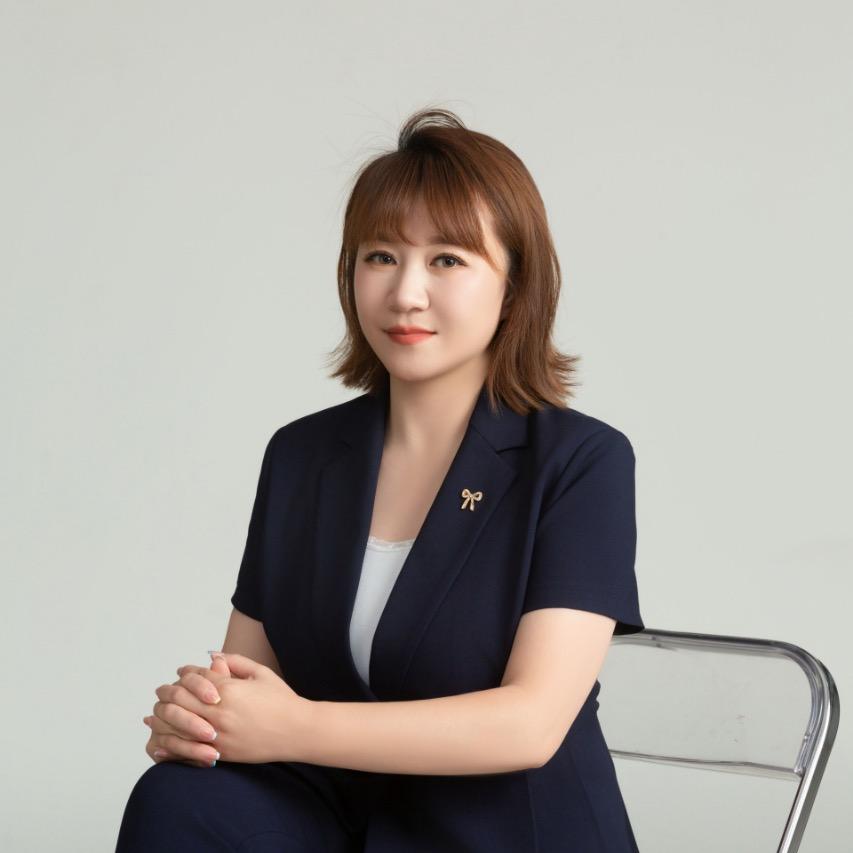 豪霆盛宴-前台晶晶