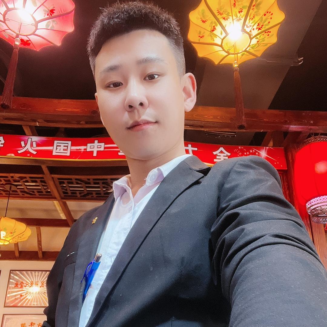 蜀城老妈佳园路形象店张恒