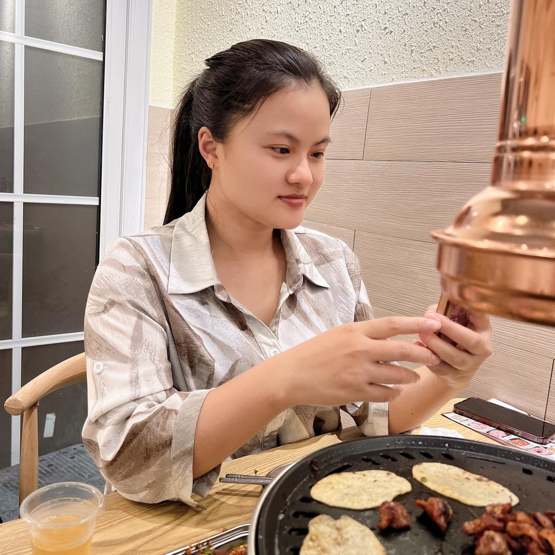 卖灯的佩奇-夜鹰珠姐