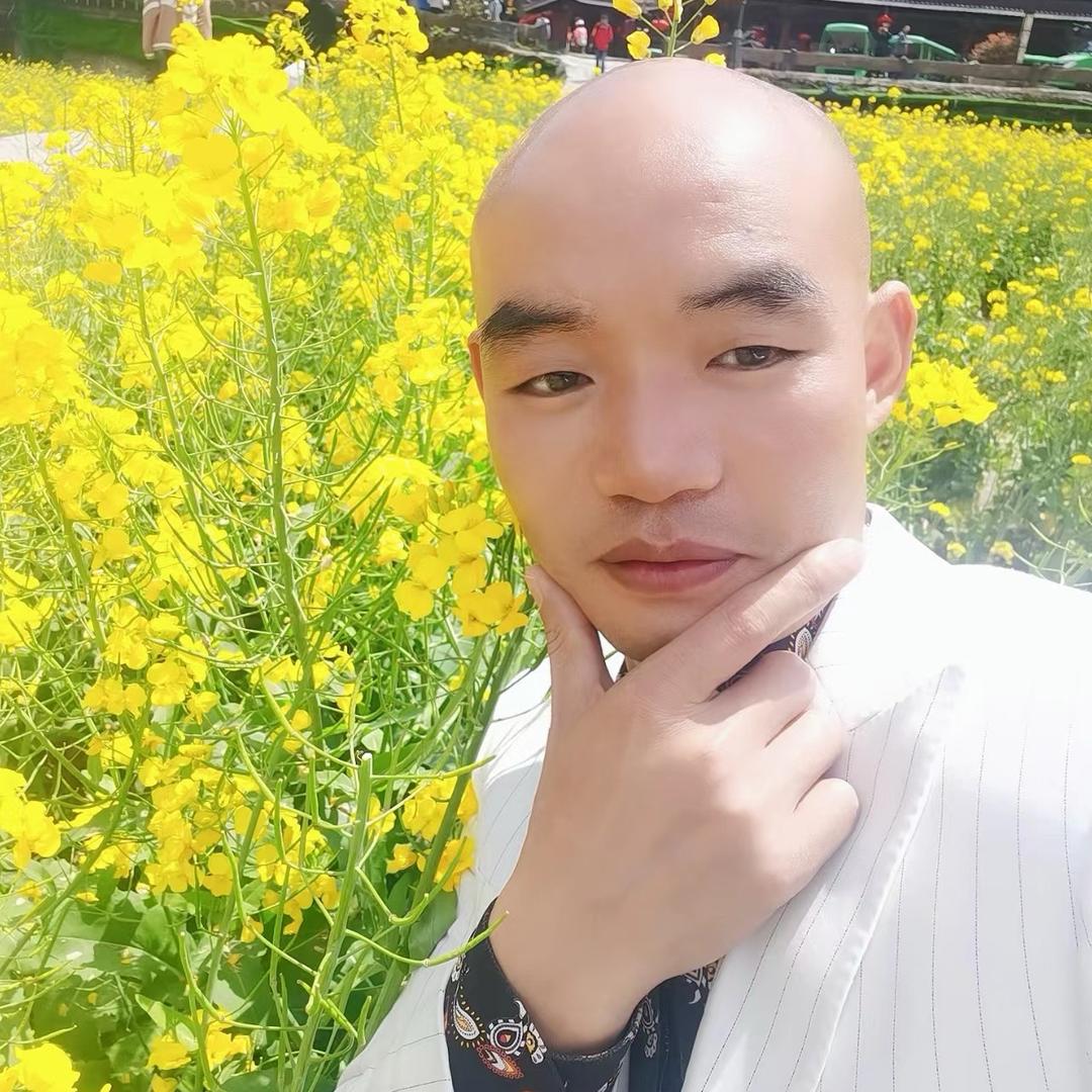 高丰《唢呐吹管演出》