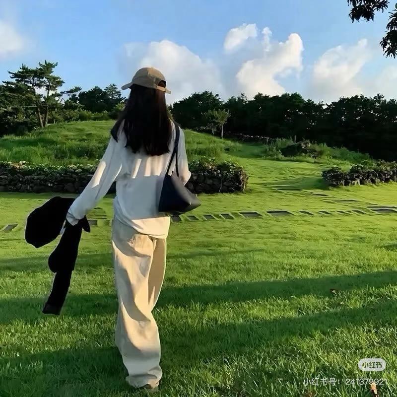 三颗草莓🍓