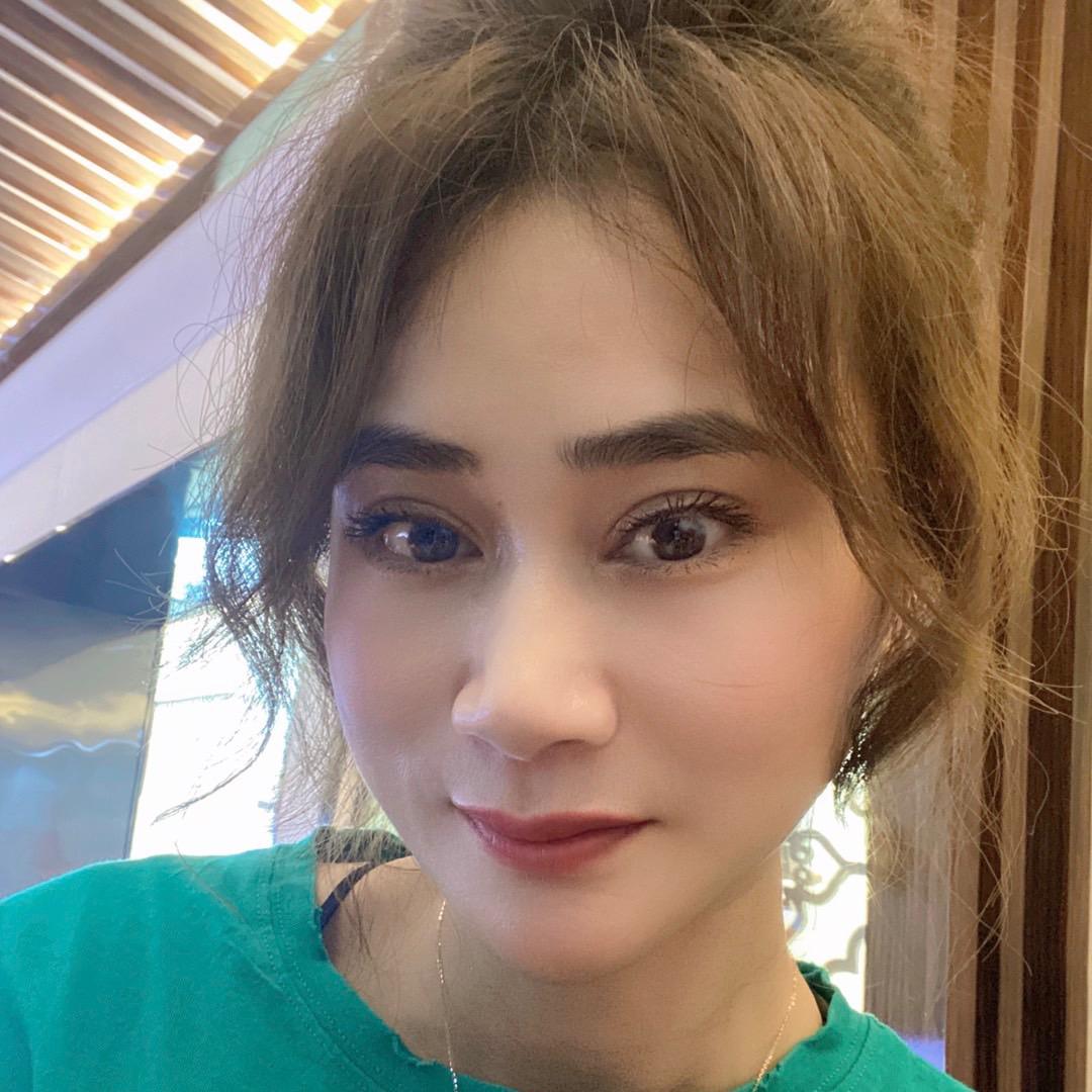 温江卖珠宝的张张