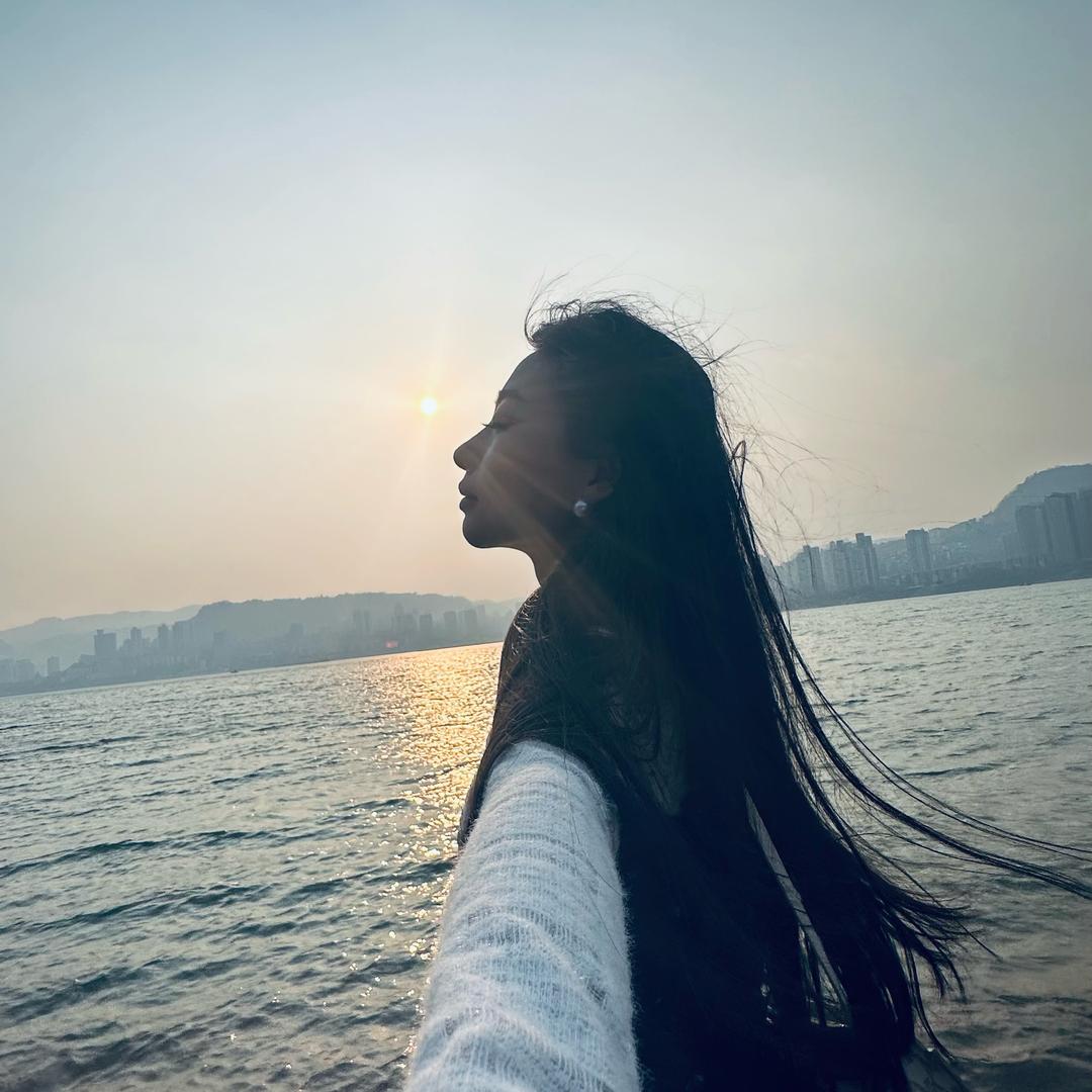 鸣蜩裕子（海杉文化）