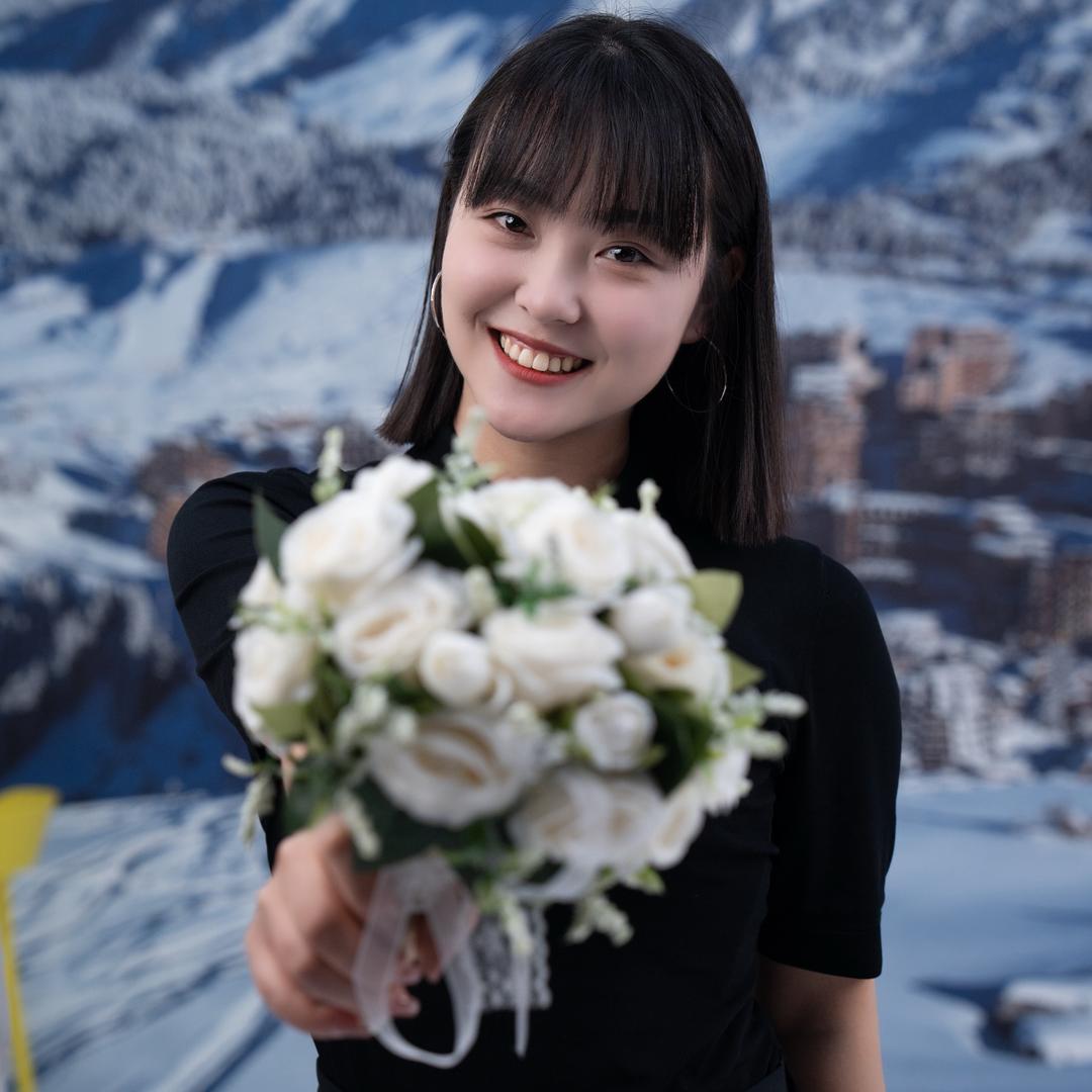 沿河利郎男装@侯某人