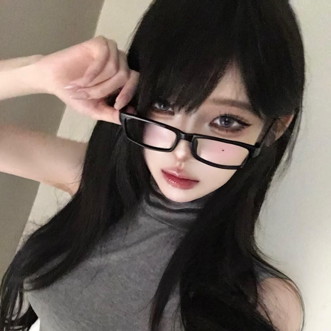 陈小小.
