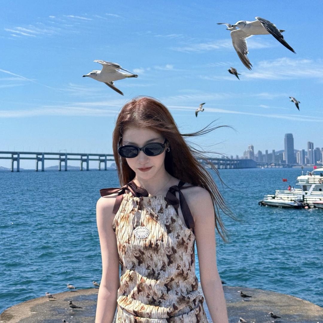 天天喝奶茶的艾艾