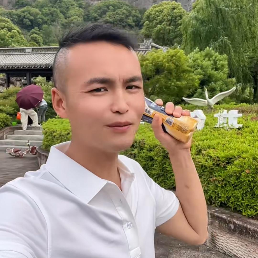 小满哥