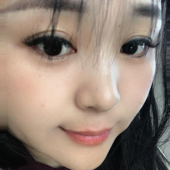 张云霞，