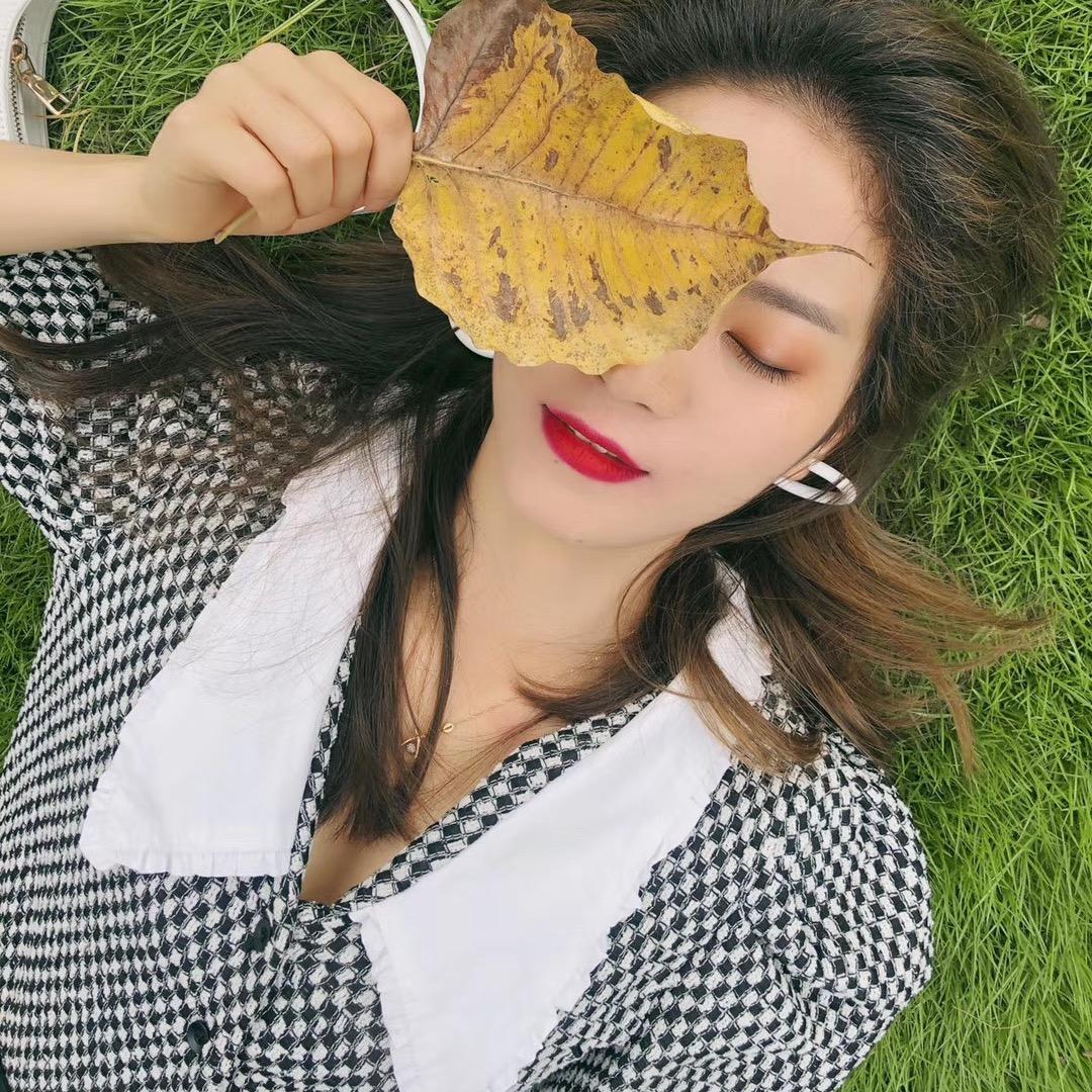 爱炫零食的崽