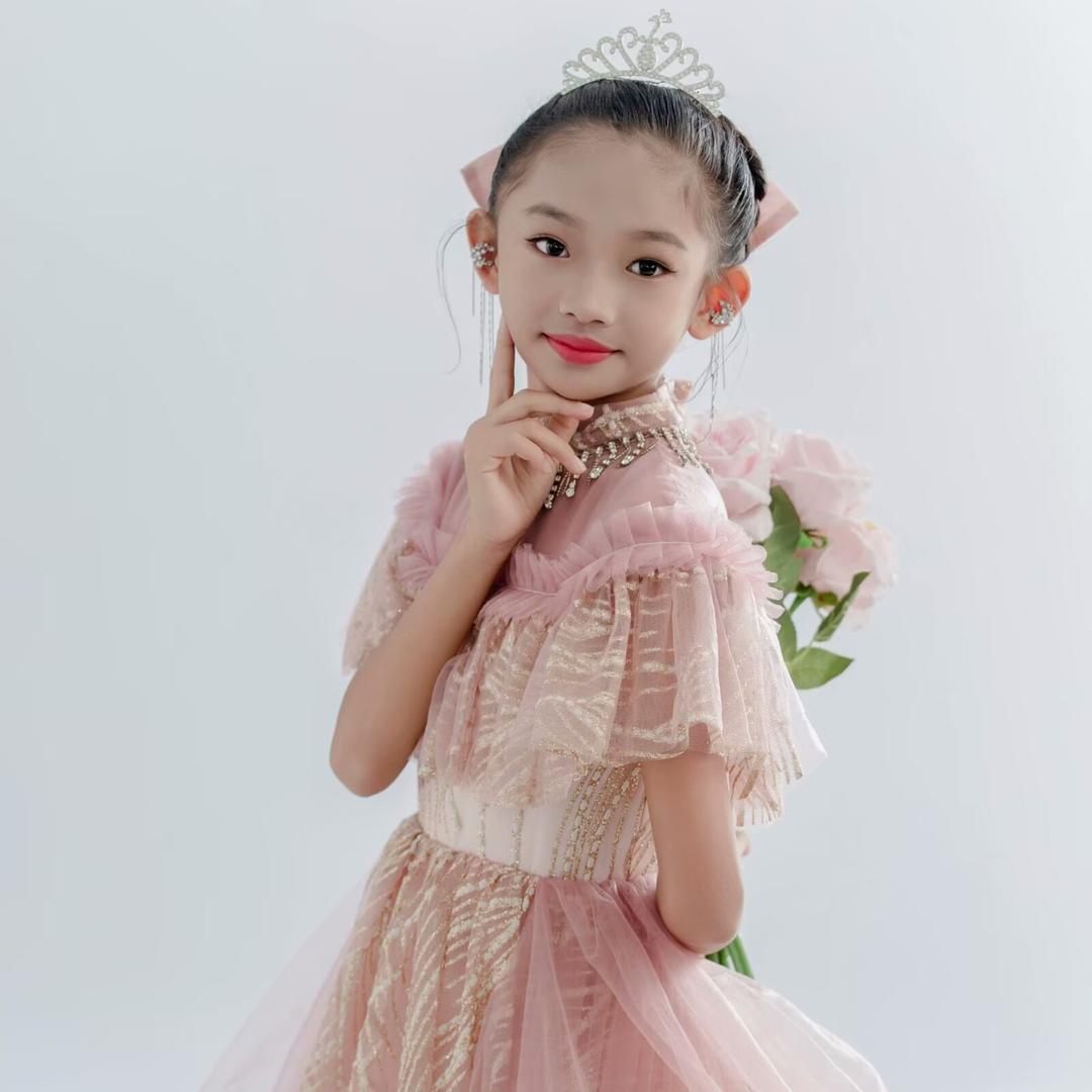 小林允爱舞蹈