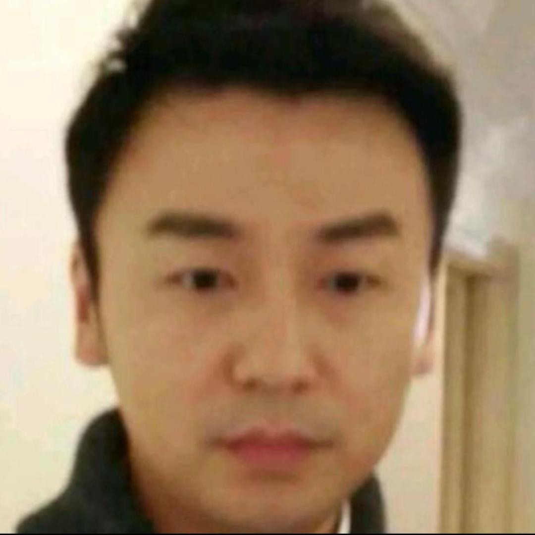 一朵风中摇曳的陈俊生