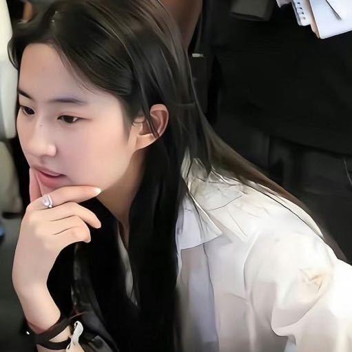 小熊不吃甜-