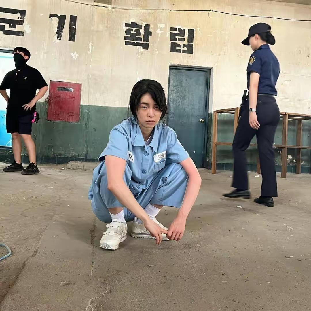 万古.